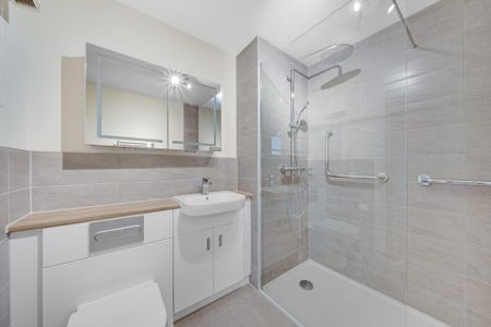 1 bedroom retirement property to rent - Photo 5