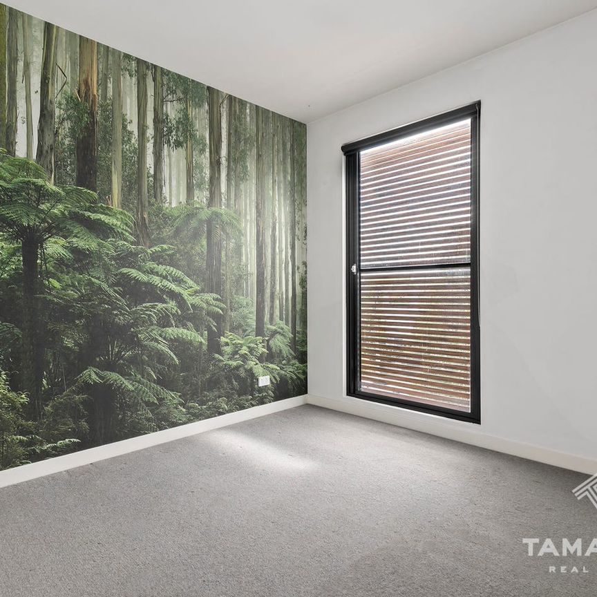 Modern Apartment Living in Kensington! - Photo 1