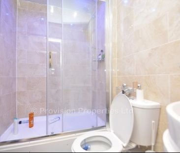 9 Bedroom Student House Leeds - Photo 4