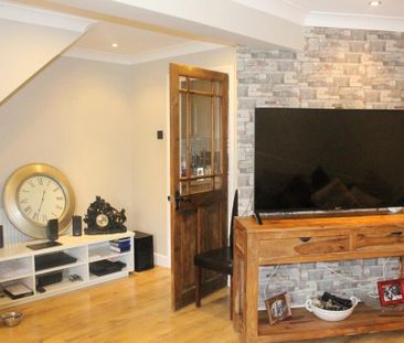2 bedroom terraced house to rent - Photo 4