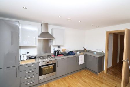 2 bedroom apartment to rent - Photo 4