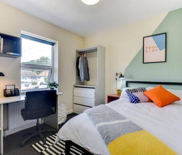 8 bedroom house to rent - Photo 2