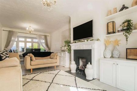 St. Georges Crescent, Slough, SL1 - Photo 5