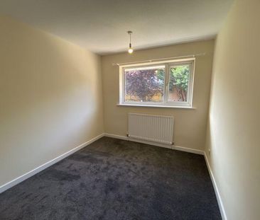 2 bedroom semi-detached house to rent - Photo 4