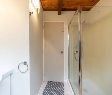 Three Bedroom Oasis - Photo 4