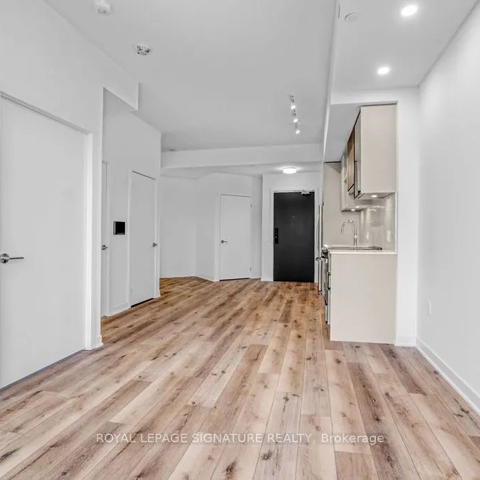 395 Dundas Street W #715 - Photo 1