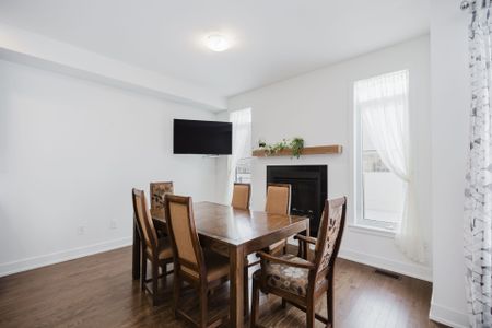 For Lease - 257 Finsbury Avenue, Stittsville - Munster - Richmond, Ontario - Photo 4