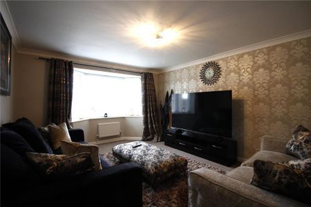 6 bedroom detached house to rent - Photo 2
