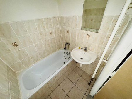 Pronájem bytu 2+1 50 m² - Fotografie 5