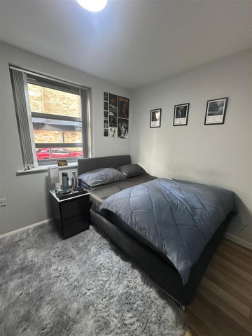 3 bedroom private hall to rent - Photo 3