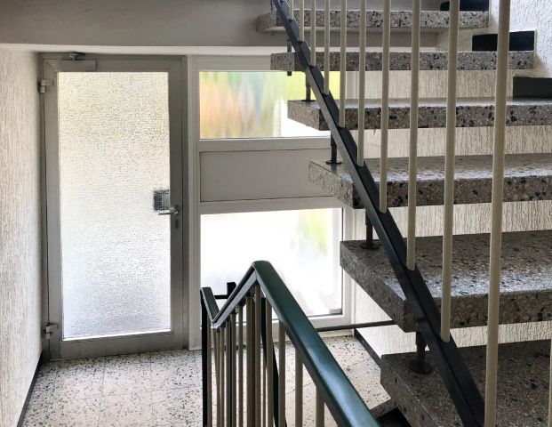 Gut geschnittene EG Wohnung mit Balkon und Garage - Foto 1