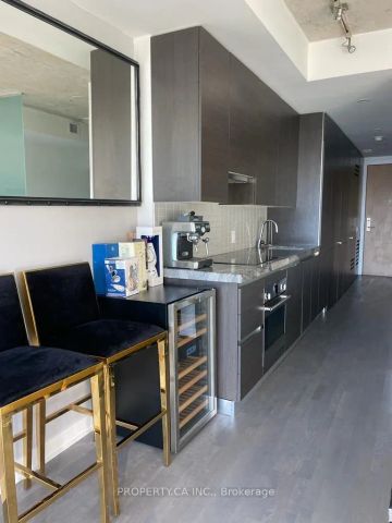 629 King Street W #1010 - Photo 4