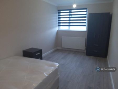 5 bedroom terraced house to rent - Photo 3