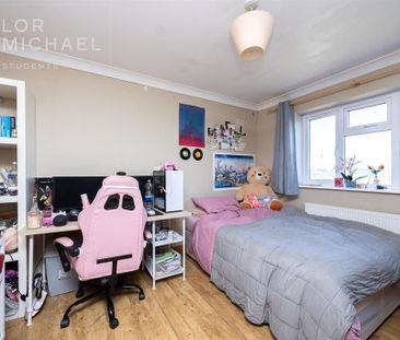 6 bedroom detached house to rent - Photo 6