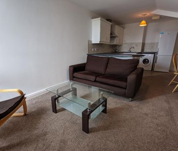 3 bedroom flat to rent - Photo 1