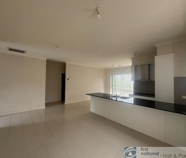 6a Grove End Road, Endeavour Hills - Photo 2