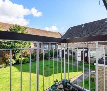 St. Peters Close, Bushey Heath, Bushey, WD23 - Photo 1