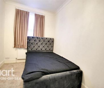 2 bedroom end of terrace house to rent - Photo 1