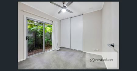 So Many Features PLUS Solar Panels! - Photo 3