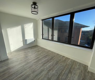 Clarence Street, Swindon - Photo 2