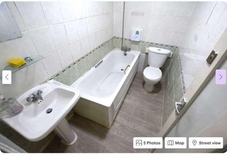 Pittman Gardens, Ilford, IG1 - Photo 4