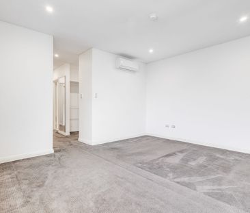Modern living close to Metro Line and Shopping Centres - Photo 4