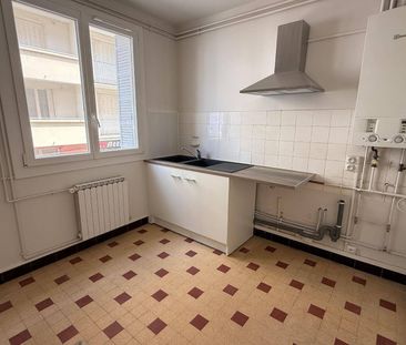 Location appartement rénové 4 pièces 73.84 m² à Romans-sur-Isère (2... - Photo 2