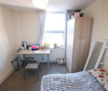 6 Bed Terraced House, Blenheim Road, RG1 - Photo 3