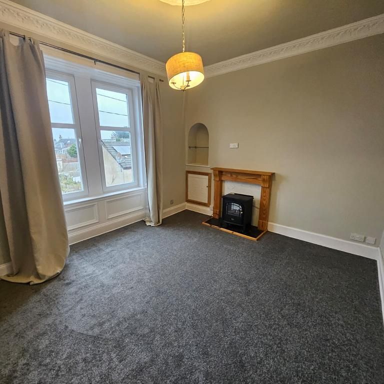 3 bedroom maisonette to rent - Photo 1