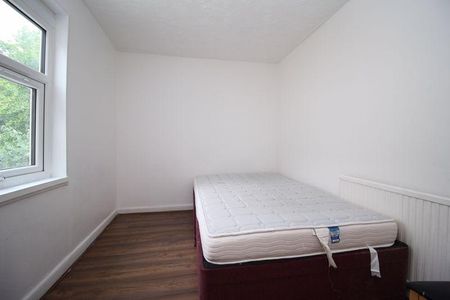 4 bedroom terraced house to rent - Photo 2