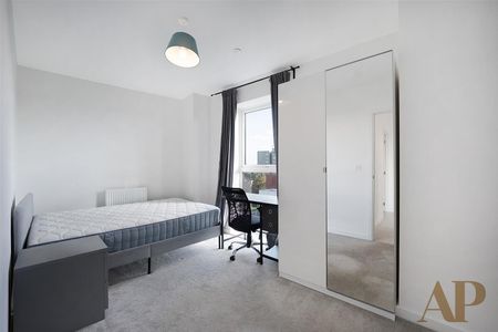 East Acton Lane, Acton - Photo 4