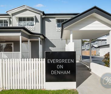 Hamptons Style Living - Photo 1