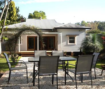 BEAUTIFULLY RENOVATED HOME - Photo 6