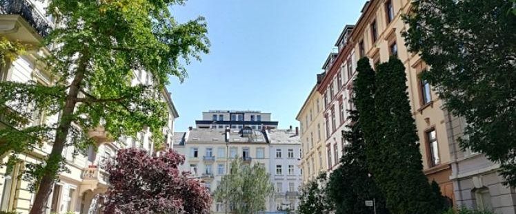WESTEND-NORD: 3,5 Zimmer Wohnung mit Balkon und Skyline Blick, hochwertig möbliert, sehr ruhig gelegen - Photo 1