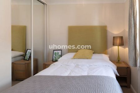 2 beds 1 baths - Photo 3