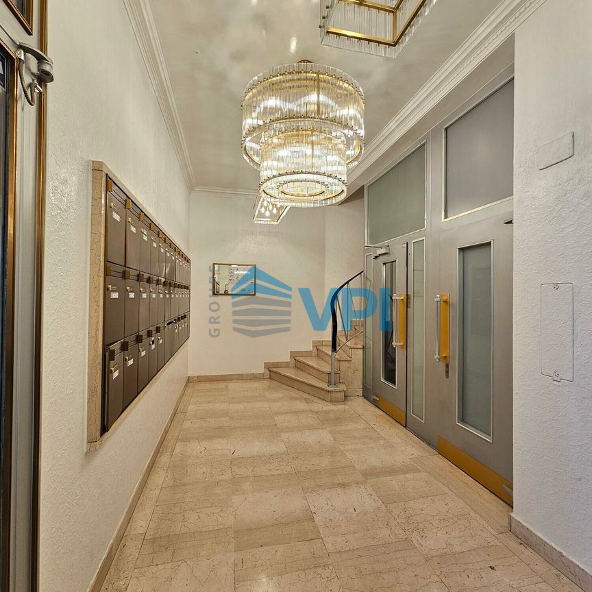 Lovely studio on the 2rd floor in the heart of the Old Town - Photo 1