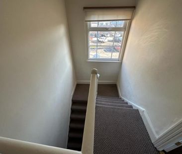 Available 2 Bed Apartment - Photo 6