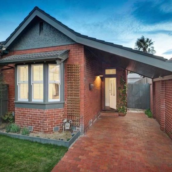 21 Normanby Road, Caulfield North VIC 3161 - House For Rent | Domain - Photo 1