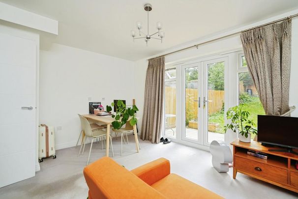 2 bedroom semi-detached house to rent - Photo 1