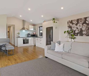 Easy-Care Family Haven - Photo 5