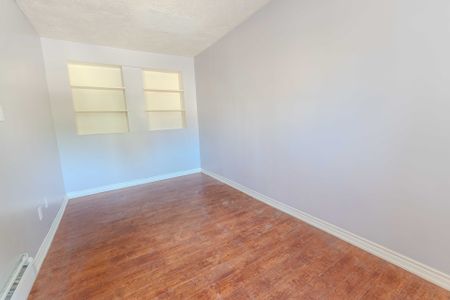 For Lease - 8 GARNER Avenue, Welland, Ontario - Photo 2