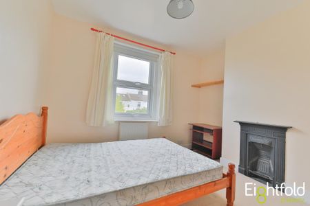 3 bedroom terraced house to rent - Photo 4