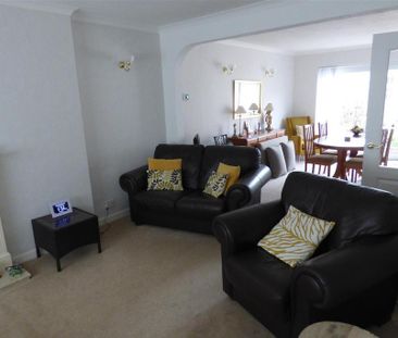2 bedroom semi-detached bungalow to rent - Photo 1