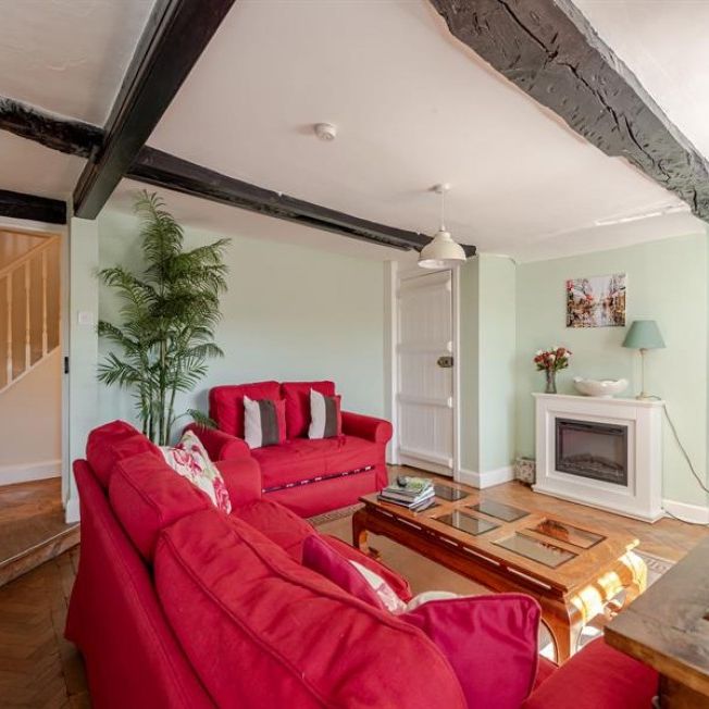 2 Bedroom Detached To Let - Photo 1