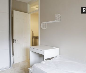 Bed for rent in 4-bedroom house in Stoneybatter, Dublin - Photo 3