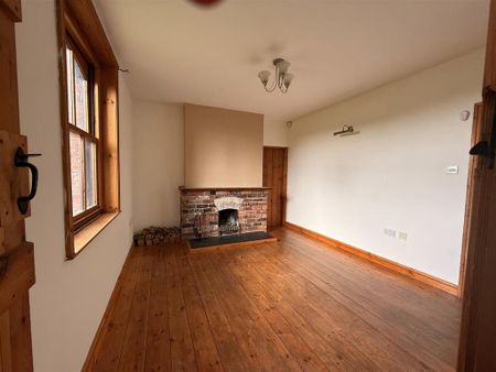 4 bedroom detached house to rent - Photo 2