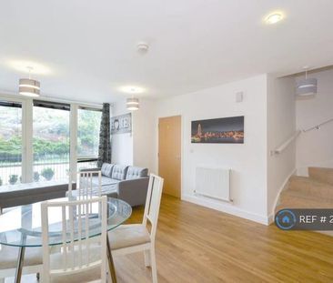 2 bedroom flat to rent - Photo 4