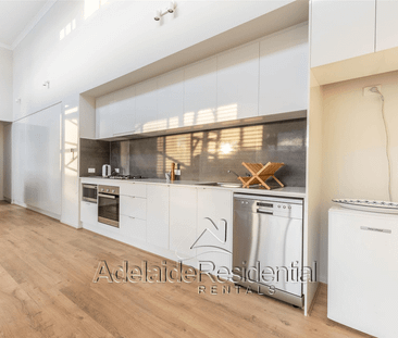 Brand new three bedroom townhouse - Photo 5