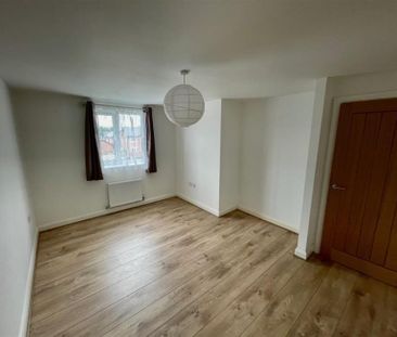 2 Bedroom Apartment To Let - Photo 5