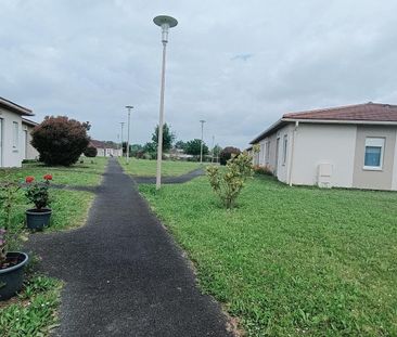 Location Appartement 2 pièces 41m² BUZANCAIS 36500 - Photo 2